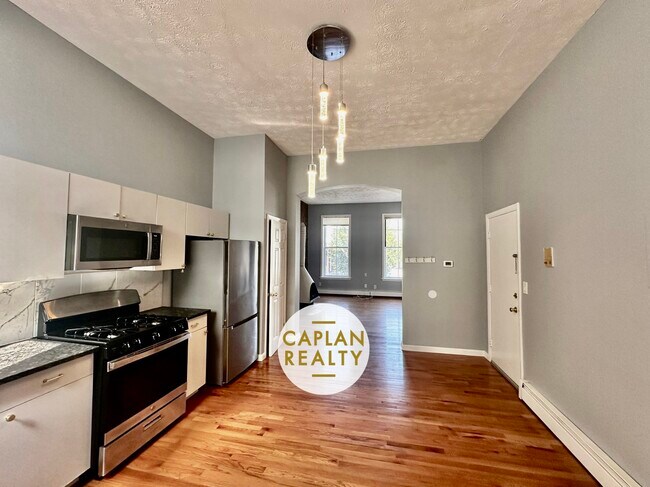 Building Photo - 46 Warren St