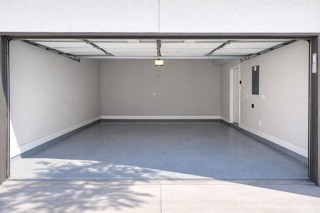 Building Photo - 10806 Warwana Rd