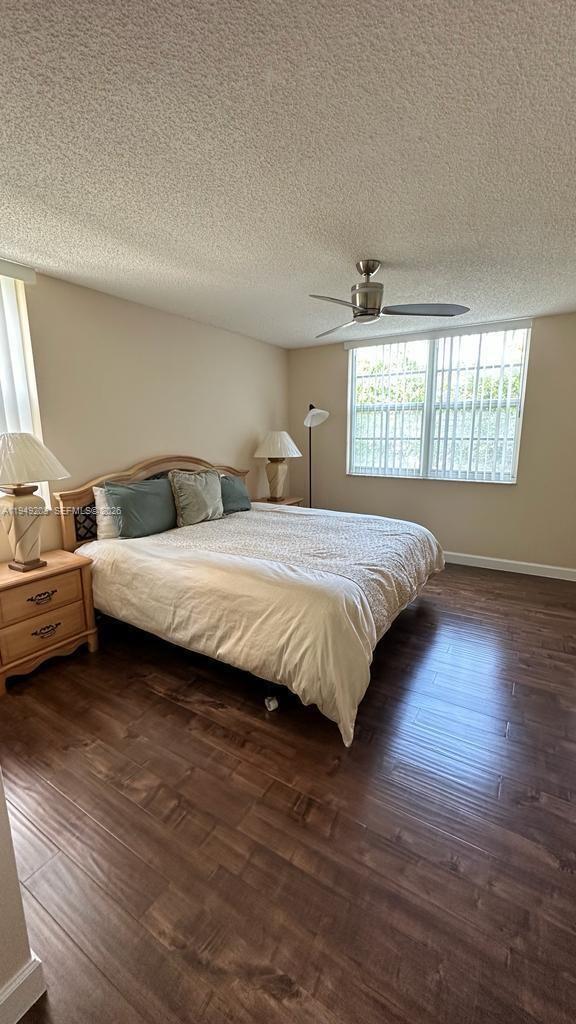 Building Photo - 19901 E Country Club Dr