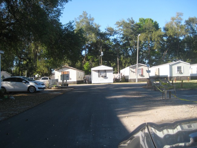 North Tampa Mobile Home Park - 1112 E 142nd Ave Tampa FL 33613 ...