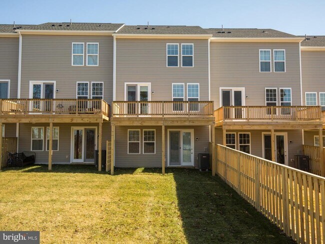 Building Photo - 127 Keller Ct