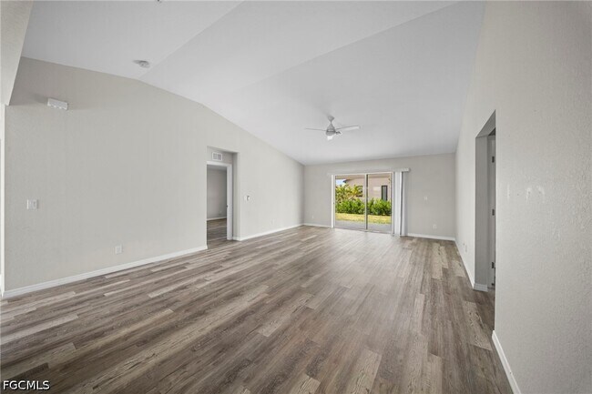 Building Photo - 202 NW 25th Pl