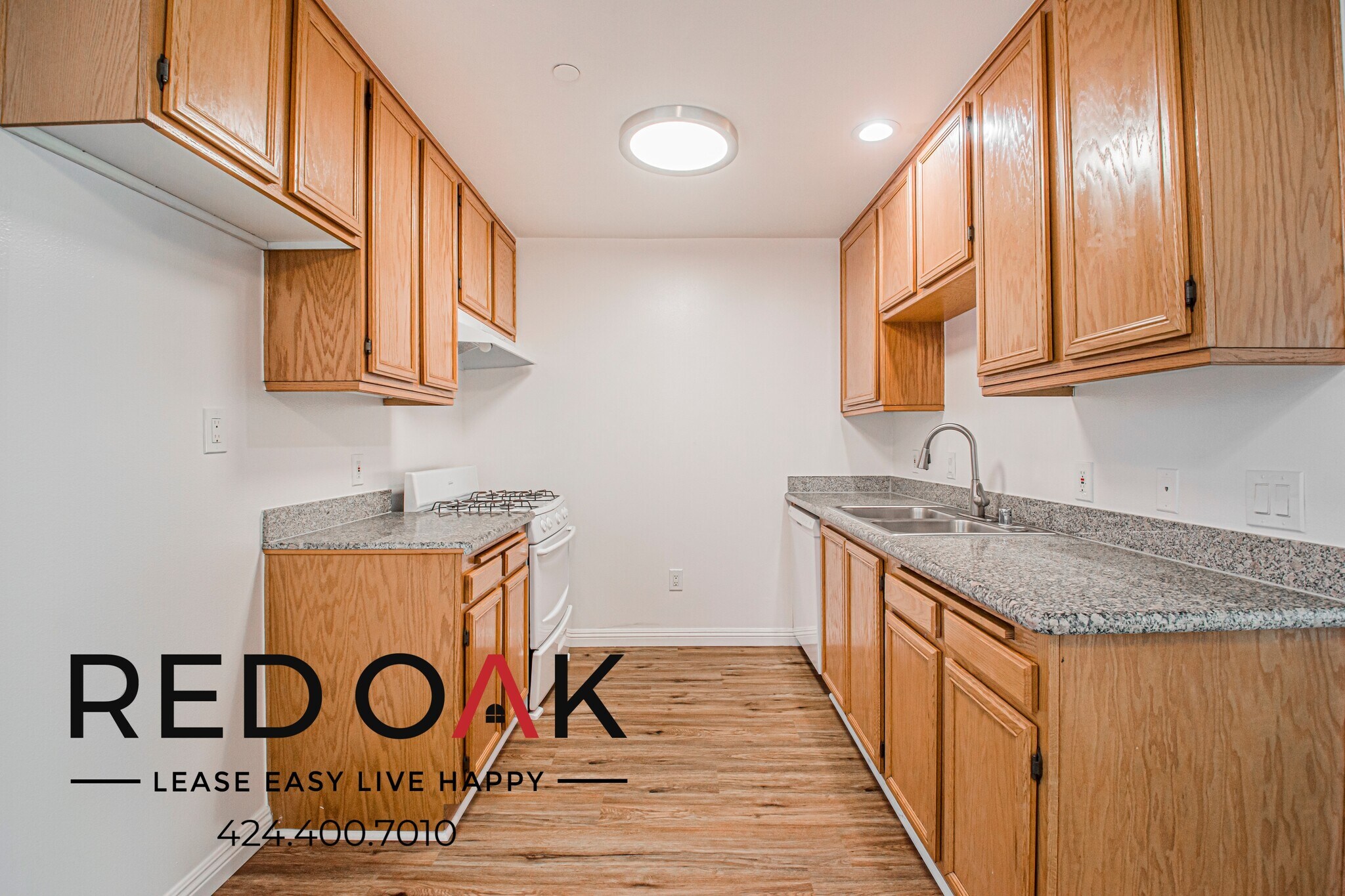 Building Photo - 326 S Westlake Ave