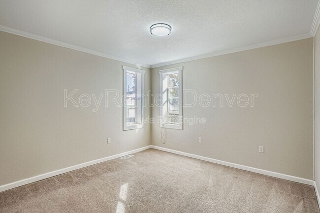 Building Photo - 1010 Jay St