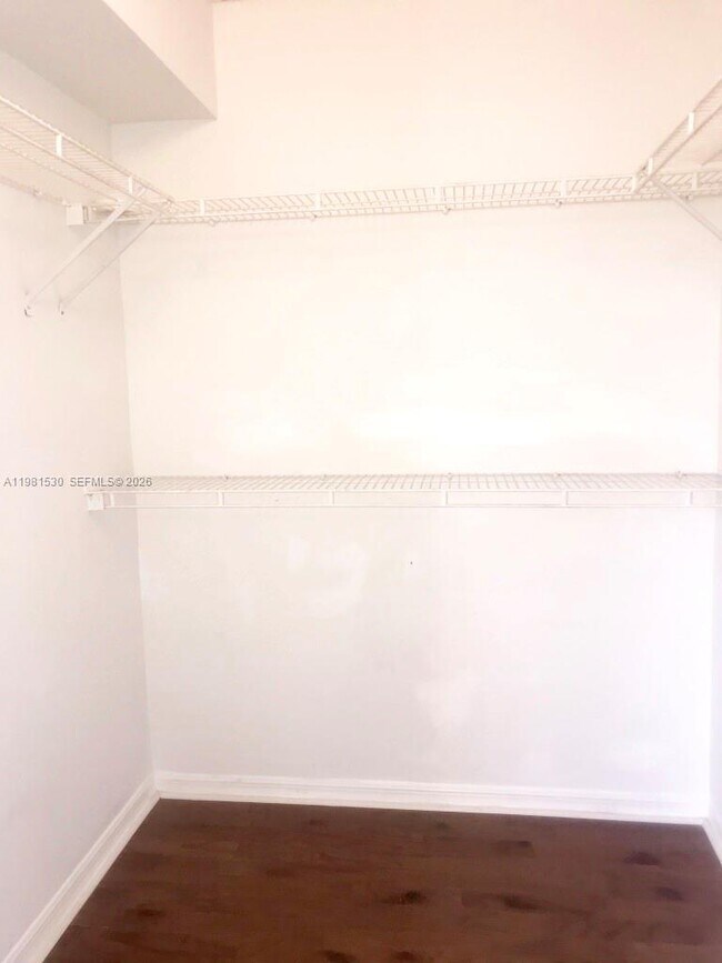 Building Photo - 2991 NE 185th St