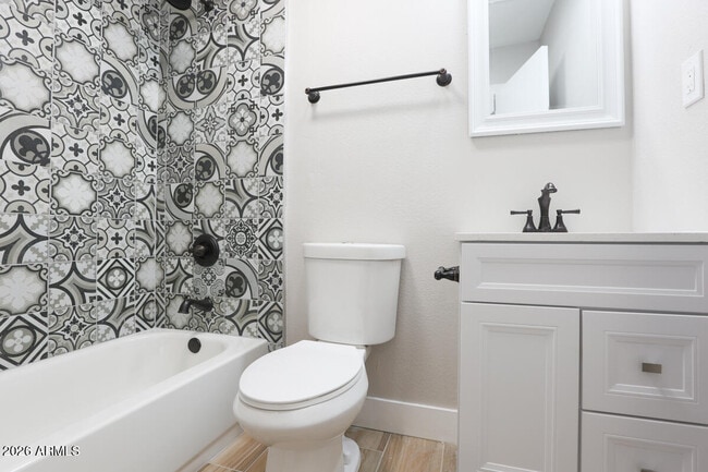 Building Photo - 1817 E Alameda Dr