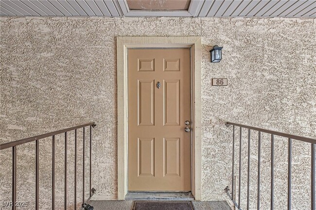 Building Photo - 4330 Sandy River Dr