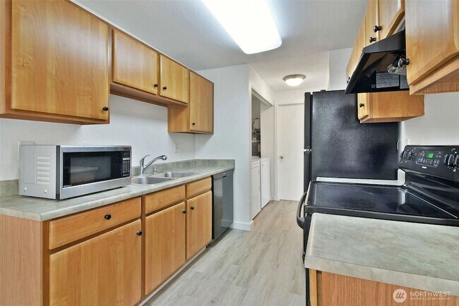 Building Photo - 16817 Larch Way