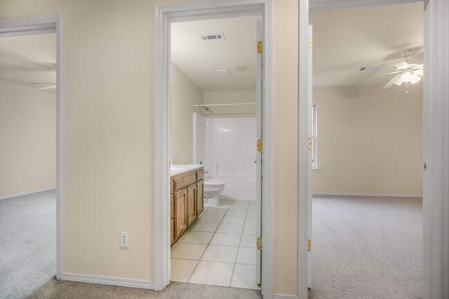 Building Photo - Great Duplex in Riverwalk Farms