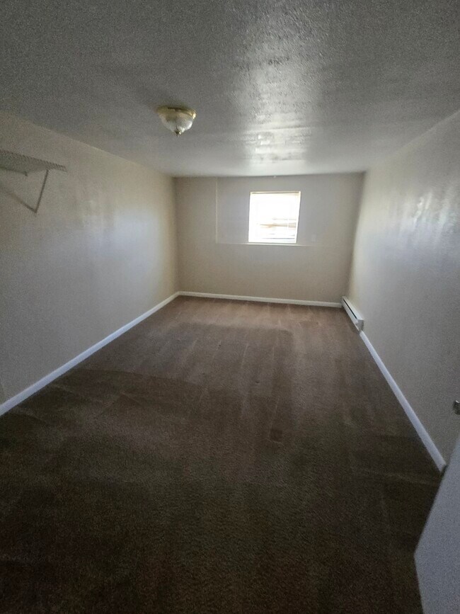 Building Photo - 432 Grandview Dr