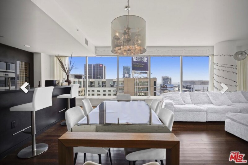 Building Photo - 6250 Hollywood Blvd