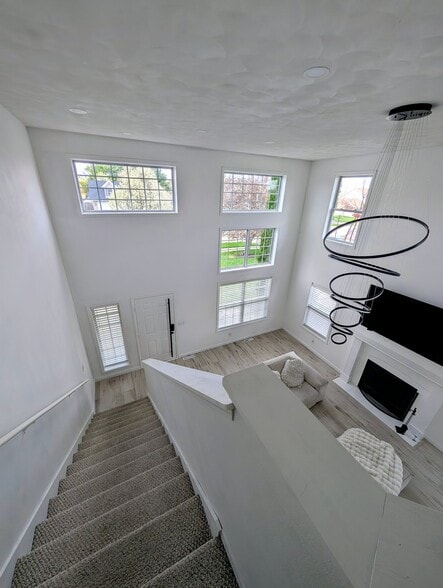Building Photo - 3806 Allenhurst Ln