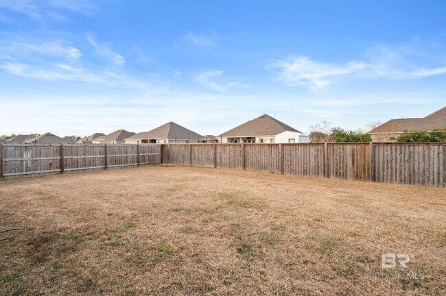 Building Photo - 421 Silage Dr