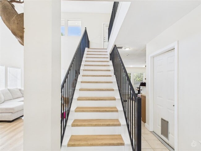 Building Photo - 5306 Beacon Dr