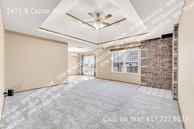 Building Photo - 2671 Cedar Ave