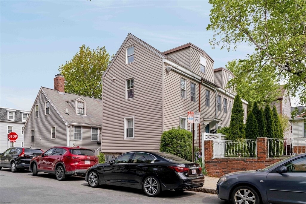 Building Photo - 229 Hurley St