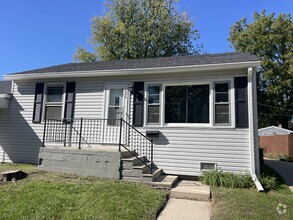 Building Photo - East St Duplex