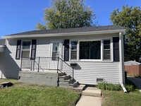 Building Photo - East St Duplex