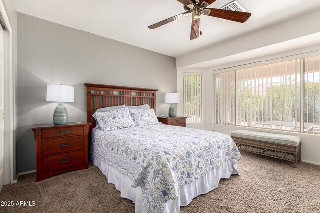 Building Photo - 9637 E Sundune Dr