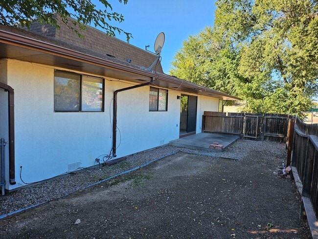 Building Photo - 47 Douglas Ln