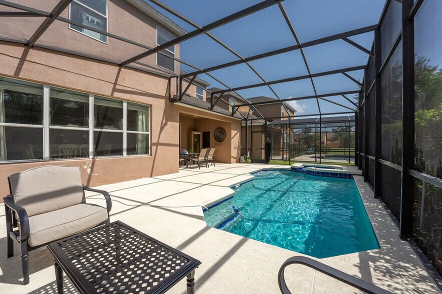 Building Photo - 220 Las Fuentes Dr