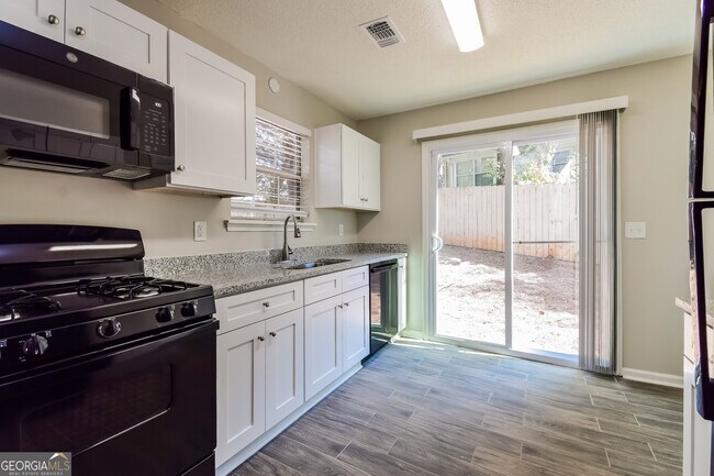 Building Photo - 4677 Cedar Park Trail