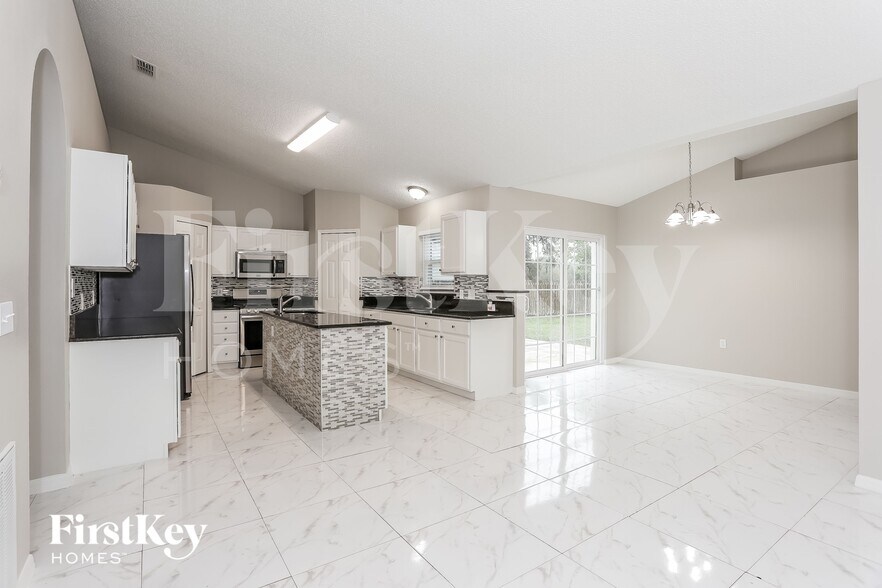Building Photo - 12308 Hickory Forest Rd