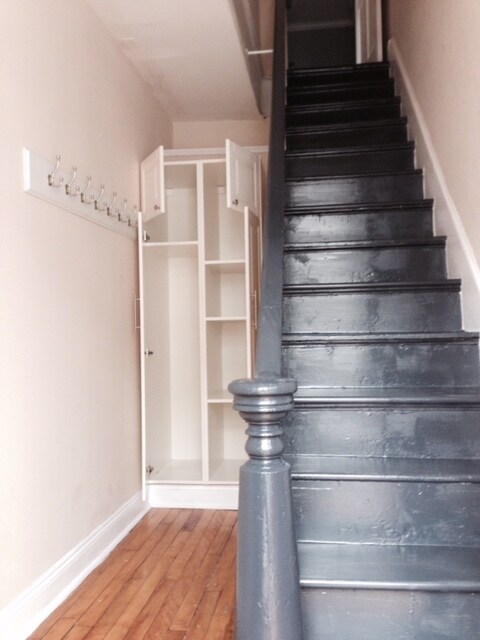 Entryway with storage - 282 Brackett Street