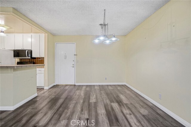 Building Photo - 8650 Gulana Ave