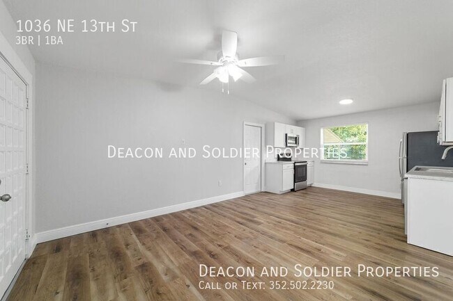 Building Photo - 1036 NE 13th St