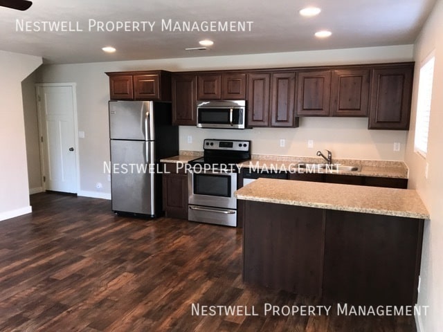 Building Photo - 284 N 725 E