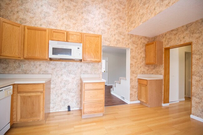 Building Photo - 6910 Brint Rd