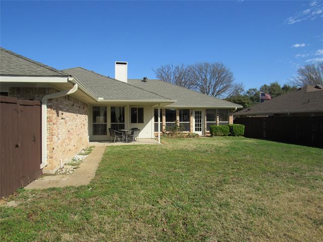 Building Photo - 2312 Blue Cypress Dr