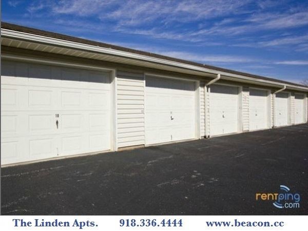 Building Photo - 812 E 8th St