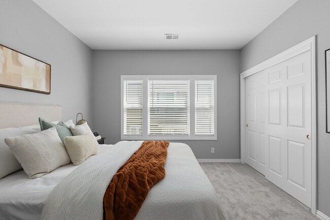 Building Photo - $3,250.00 - 2 Bedroom, 2.5 Bathroom Condo ...