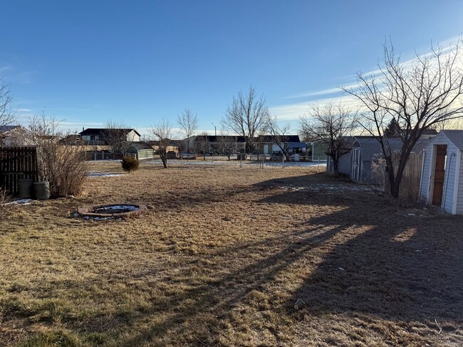 Building Photo - 3 Bedroom, 1 and half bath Home in Box Elder