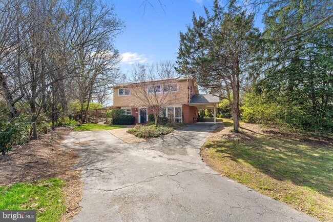 Building Photo - 6337 Beryl Rd