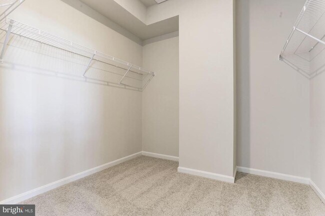 Building Photo - 5014 MacDonough Pl
