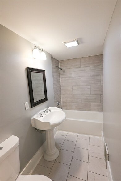 Building Photo - 4 Standard St