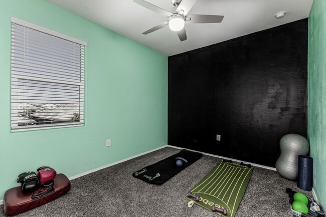 Building Photo - 5 Bedroom home in Maricopa