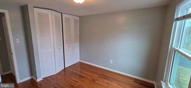 Building Photo - 223 Laura Anne Ct