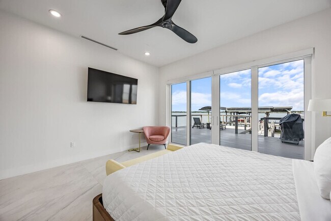 Building Photo - 2175 S Tropical Trail