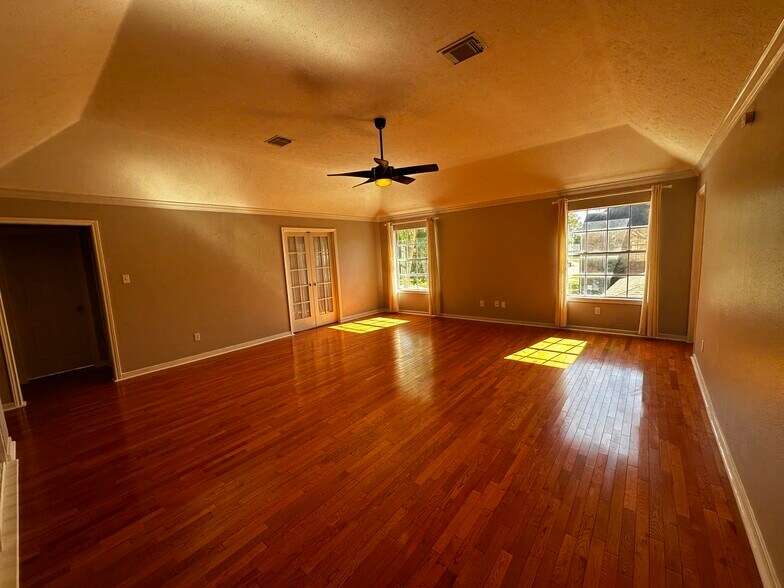 Building Photo - 4103 Pebble Beach Dr