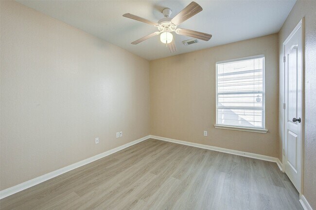 Building Photo - 3550 Red Meadows Dr