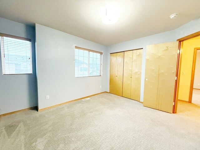 Building Photo - 736 Glenmore Loop