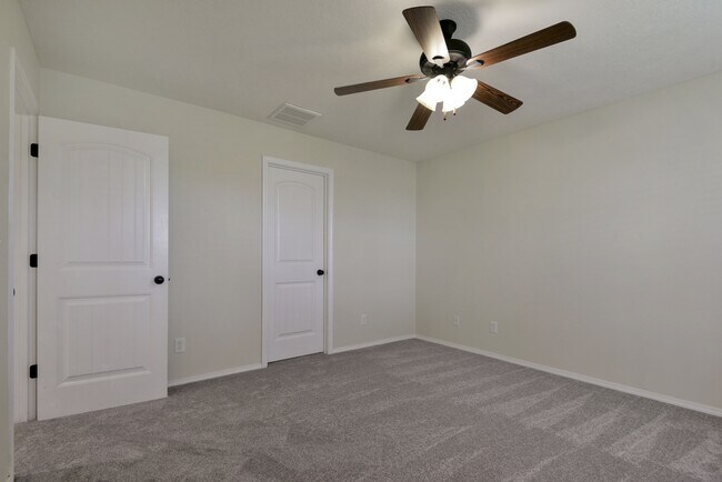 Building Photo - 6603 Prairie Trail