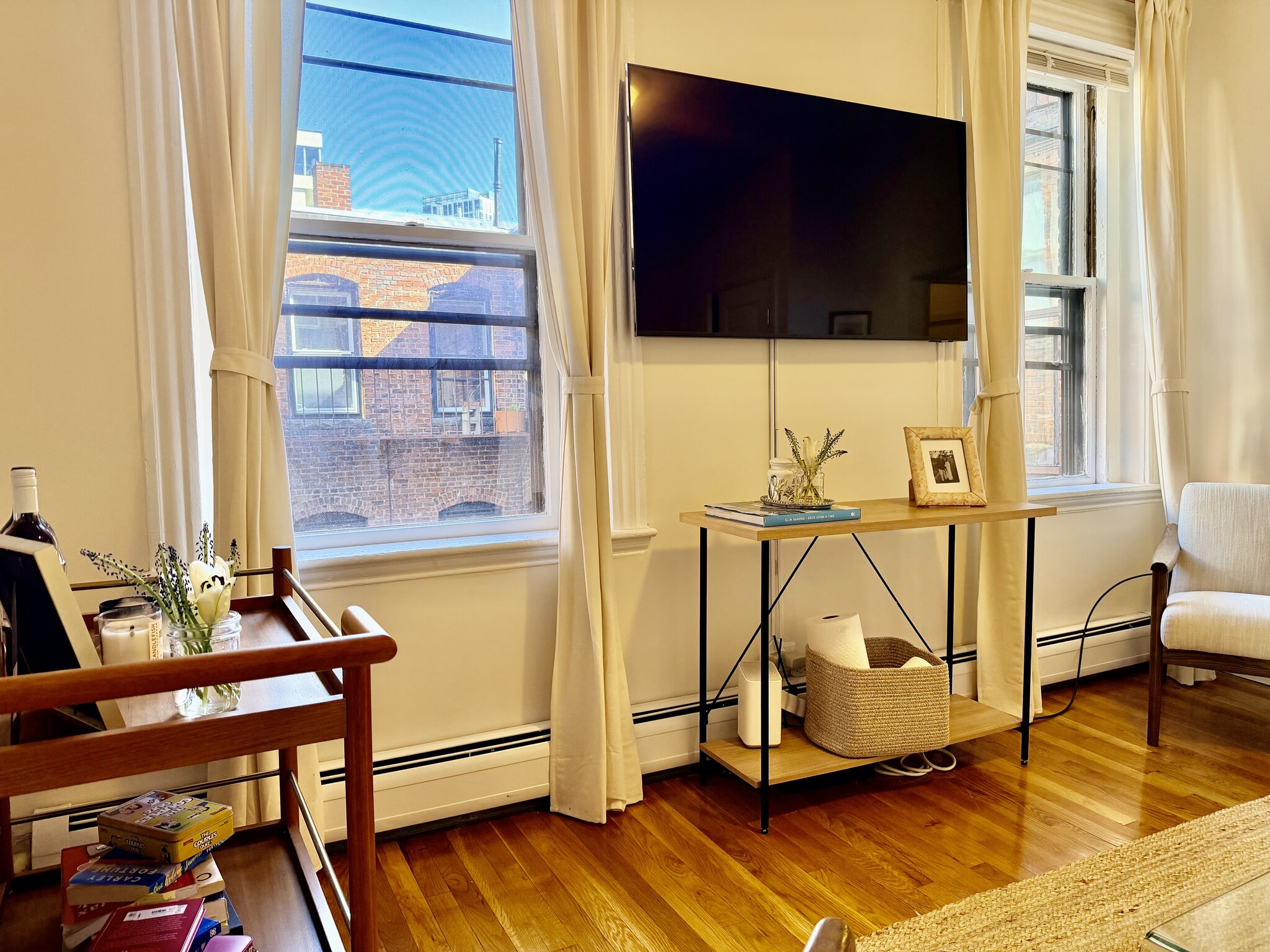 Building Photo - 17 Irving St