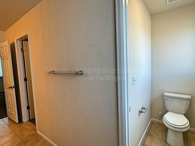 Building Photo - 21939 E Stanford Cir