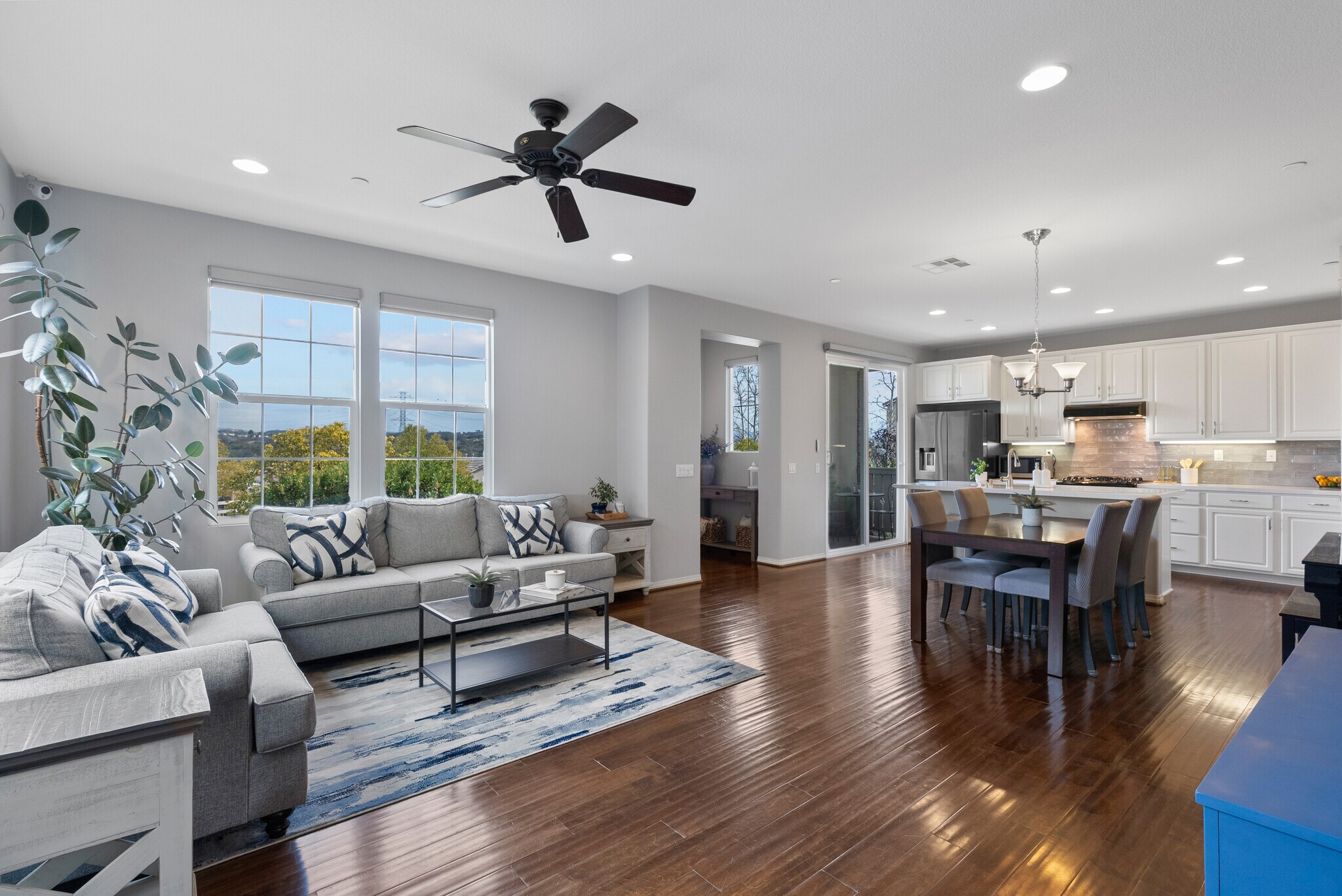 Building Photo - 28285 N Via Sonata Dr