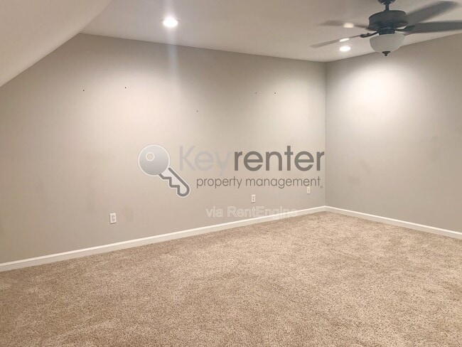 Building Photo - 7716 Royal Harbour Cir